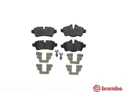 P06052 BREMBO Комплект гальмівних колодок з 4 шт дисків