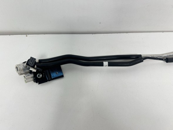 Mazda OE 837633322 ШЛАНГ КОНДИЦІОНЕРА MAZDA CX60 CX-80