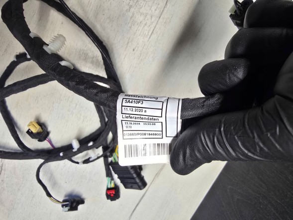 BMW OE WIĄZKA INSTALACJA ZDERZAKA PRZÓD PDC BMW 2 U06 5A410F3 5A41103 NOWA QUALI0507 ПРОМІНЬ УСТАНОВКИ БАМПЕРА ПЕРЕДНІЙ PDC BMW 2 U06 5A410F3 5A41103 НОВИЙ
