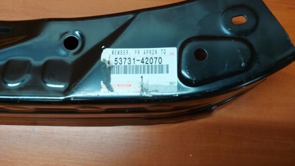 Toyota OE 53731-42070 RAV4 V 18- КРОНШТЕЙН ПОСИЛЕННЯ РЕМЕНЯ ПРАВИЙ ПЕРЕДНІЙ TOYOTA RAV4 V 18-