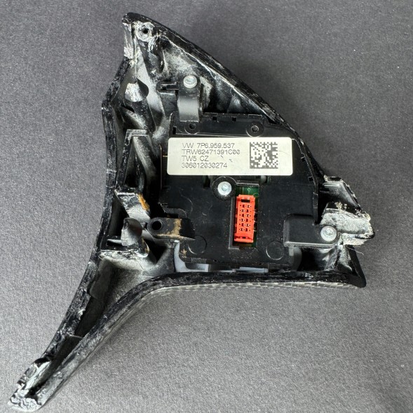Volkswagen OE 7P6.959.537 / 8 , 7P6.959.542 2010-2018 Volkswagen Touareg 7P рамки КАРБОН + кнопки керма
