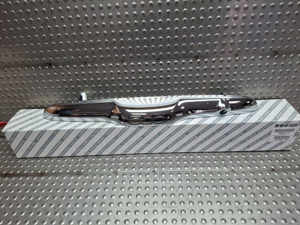 Fiat OE S26337869 ХРОМОВАНА НАКЛАДКА КЛАПАНА 0735516207 FIAT 500 2007-