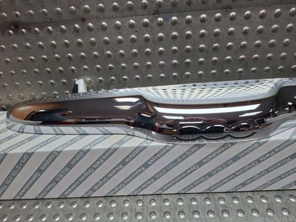 Fiat OE S26337869 ХРОМОВАНА НАКЛАДКА КЛАПАНА 0735516207 FIAT 500 2007-