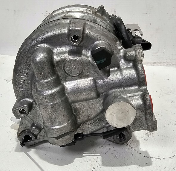 BMW OE 6994517 BMW Новий oe компресор bmw g11 g12 g30 g31 g32 - 6994517