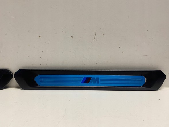 BMW OE BMW X3 G01 X4 G02 M-PAKIET LISTWY NAKŁADKI PROGOWE WEWNĘTRZNE FOLIA 8068487 STAJNIA 6956 BMW X3 G01 X4 G02 M-ПАКЕТ ПЛАНКИ ПОРОГОВІ НАКЛАДКИ ВНУТРІШНІ ПЛІВКА 8068487