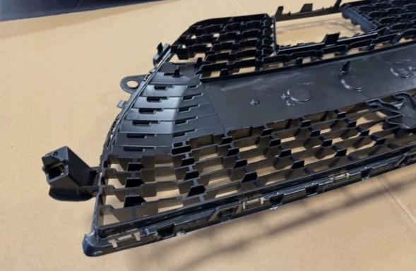 PC SD3Y5 РЕШІТКА ПЕРЕДНЬОГО БАМПЕРА PEUGEOT 208 2019- 98232100VD