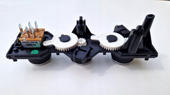 Ligier LFR1405506 КНОПКА КЕРУВАННЯ НАГРІВОМ ХРОМ JS50L