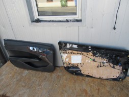Mercedes-Benz OE 2307200270 MERCEDES SL 231 W231 ОББИВКА БІК ДВЕРЕЙ, ПРАВА A2317200270