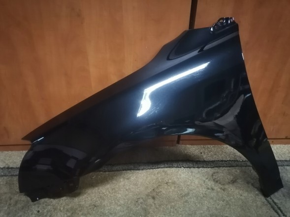 Polcar Błotnik lewy przód Toyota Avensis T25 LIFT 209 Бризговик лівий передній Toyota Avensis T25 LIFT 209