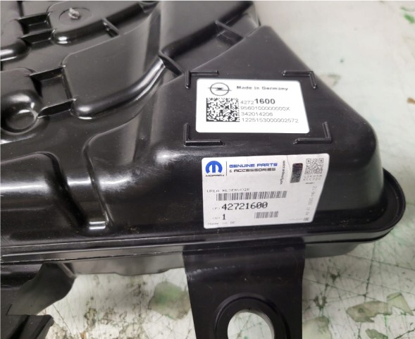 Opel OE 42721600 6139 OPEL ASTRA K V 1.5 CDTI БАК ДЛЯ РІДИНИ ADBLUE OE 6139