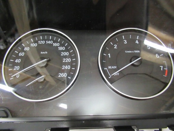 BMW OE BMW F46 F45 годинник hud 9363224 9295446