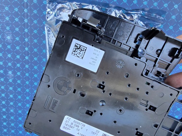 BMW OE MODUŁ STEROWANIE SZYBERDACHEM BMW F20 F30 F32 F36 F22 6999738 NOWY ORGINAŁ QUALI3006 МОДУЛЬ УПРАВЛІННЯ ШИФЕРОМ BMW F20 F30 F32 F36 F22 6999738 ОРГІНАЛ