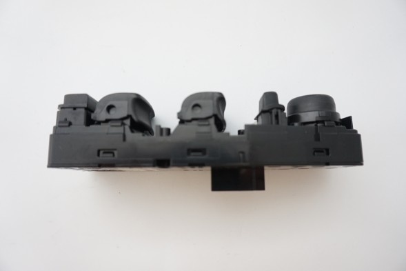 BMW OE 9327046 BMW G30 G01 Кришка панелі управління передніх дверей