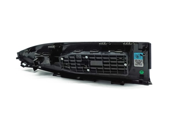 BMW OE 61315A4B414 Панель керування центрального блоку дверей BMW G70