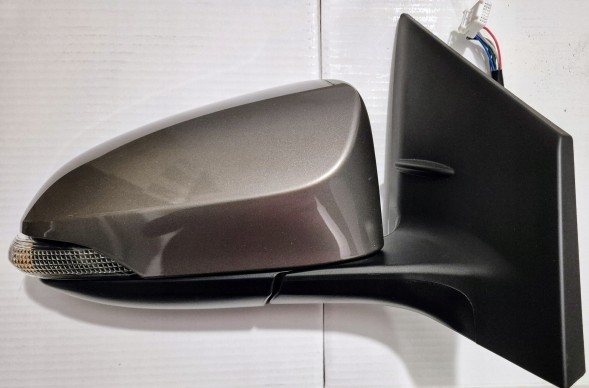 View Max 81C3524M Дзеркало TOYOTA AURIS E18 ПРАВЕ 7 pin 4V8