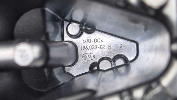 Scania (оригінальне обладнання) MODUŁ LAMPY JEŻ PRAWY SCANIA R, S 2017- 196.032 NOWY MODEL Модуль світлодіодні лампи їжак правий scania r s 2017- oe 196.032-02 r оригінал новий !!