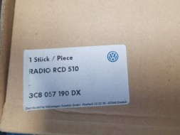 Volkswagen OE Магнітола Volkswagen OE 3C8057190DX, 3C8035190D