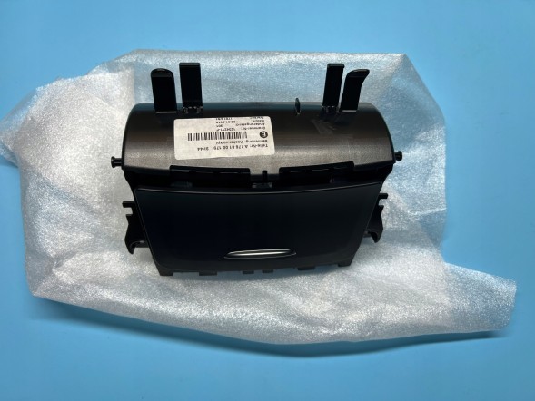 Mercedes-Benz OE A1768100179, A-176-810-01-79, A17681001799H44 Попільничка тунелю Mercedes A W176 CLA C117 GLA X156 A1768100179 Оригінал