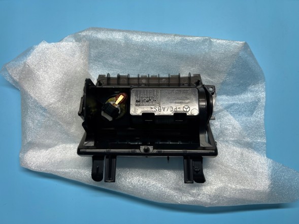 Mercedes-Benz OE A1768100179, A-176-810-01-79, A17681001799H44 Попільничка тунелю Mercedes A W176 CLA C117 GLA X156 A1768100179 Оригінал