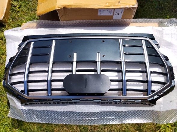 OE 80A853651AFRN4 Решітка радіатора (імітація) AUDI Q5 FY (2016-2020, 2020-ПОТ.) передня