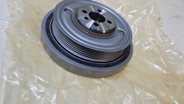 MAN OE 04L105251P PG Шків з демпфером вібрацій MAN TGE VW CRAFTER 04L105251P НОВИЙ
