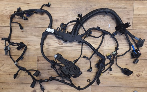 BMW OE 12519888915 9888915 BMW G20 G22 G26 ДРІТЯНА ПРИЛАДОВА ПАНЕЛЬ ДВИГУНА ДИЗЕЛЬ