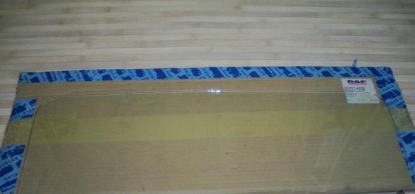Tender БІЧНЕ СКЛО DAF ПРЯМОКУТНЕ 0691480