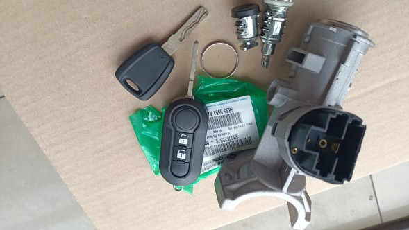 Fiat OE 6000625928 КОМПЛЕКТ ЗАМКОВ НАБІР ЗАМОКІВ ЗАМОК ЗАПАЛЮВАННЯ 5 ШТИРІВ FIAT DUCATO 2006-