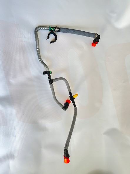 Land Rover OE LR021871GEN РЕЙКИ ПАЛИВНОЇ ТРУБКИ ІНЖЕКТОРА LAND ROVER LR021871 DISCOVERY SPORT RR