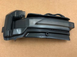 ВОЛЛЕР 81A949102 81A949101 Напрямки dynamic в дзеркала 81a949102 81a949101 для audi q3 2019-2020