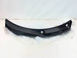 Suzuki OE 7233153R0 pmi150921 ВЕРХНЯ ПАНЕЛЬ ПІД ЛОБОВЕ СКЛО SUZUKI SWIFT MK8 72331-53R0