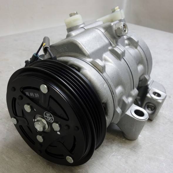 Denso Suzuki SX4 Vitara 447280-5040 Denso Sprężarka 4pk Suzuki SX4 Vitara 447280-5040 Denso Компресор 4pk