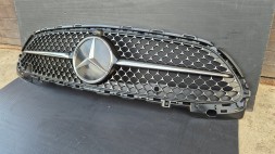 Mercedes-Benz OE GRILL ATRAPA CHŁODNICY MERCEDES C-KLASA W206 2021- AMG LINE BLACK Муляж решітки радіатора GRILL Mercedes C Klasa W206 2021- AMG LINE OE A2068882100