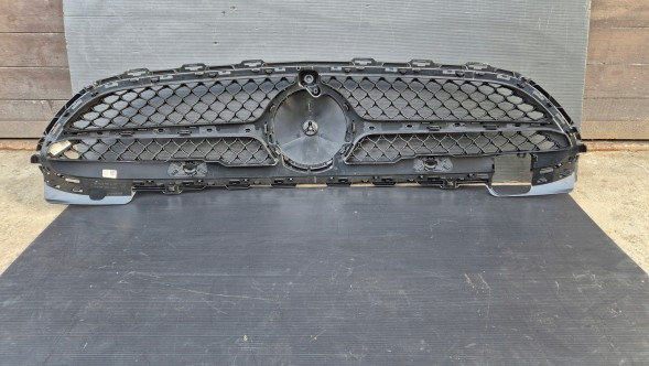 Mercedes-Benz OE GRILL ATRAPA CHŁODNICY MERCEDES C-KLASA W206 2021- AMG LINE BLACK Муляж решітки радіатора GRILL Mercedes C Klasa W206 2021- AMG LINE OE A2068882100