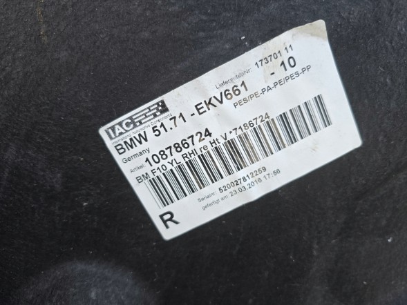 BMW OE NADKOLE OSŁONA PRAWA PRZÓD BMW 5 F10 F11 7186724 QUALI170226 ПІДКРИЛОК ЗАХИСНИЙ ПРАВИЙ ПЕРЕДНІЙ BMW 5 F10 F11 7186724