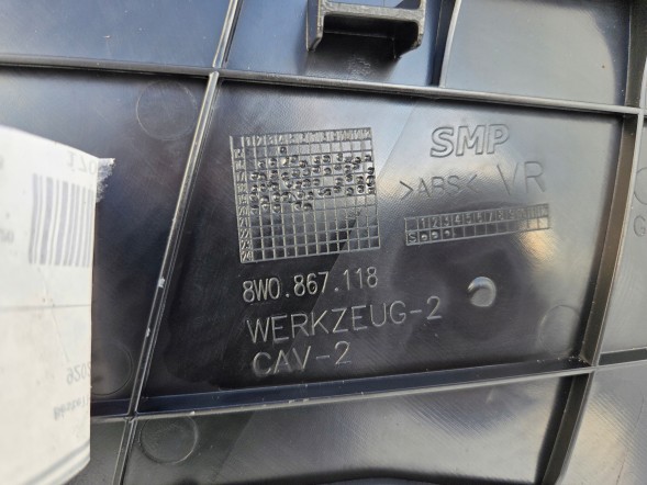 Audi OE 8W0867118 AUDI OEM Обшивка дверей передня права Audi A4 B9 2015+ SOUL 8W0867118