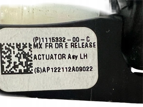 Tesla X дотягування передніх дверей LH 1115332-90-A