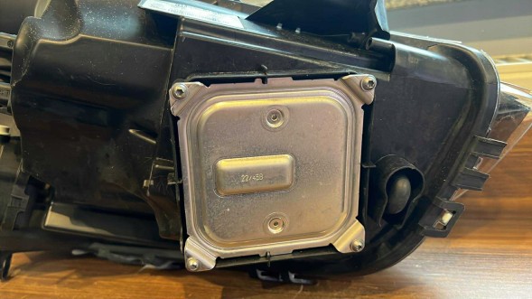 MAGNETI MARELLI 712106001120 Magneti marelli lpr692 фара renault clio iv