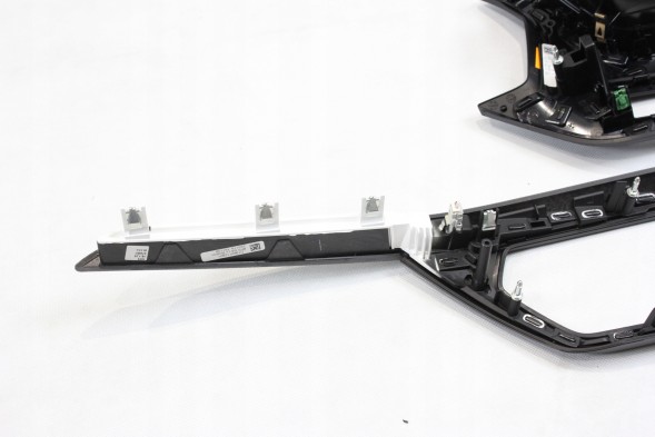 BMW OE 9631129 9631119 -02 ДЕКОРИ ДЕКОРАТИВНІ СМУЖКИ ДЛЯ КОНСОЛІ BOSTON AMBIJENT BMW F40 F44 2GC
