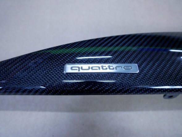 Volkswagen OE BERGE35HU6J5RY Обробка консолі CARBON4G8853190BC 7V7 AUDI A7