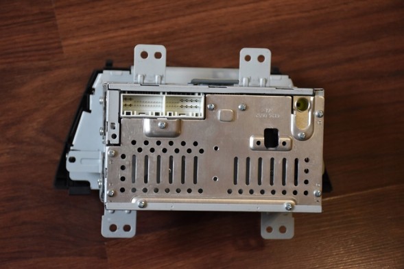 Hyundai OE 96160-2Y730TAN / A-200ELEBANSC / 6110483000 / 61240651 / 61240652 / AJEC800916S / AM 522-1620 KHZ / FM 87.5-108.0 MHZ ЗАВОДСЬКЕ РАДІО HYUNDAI IX35 TUCSON 2 II ASO