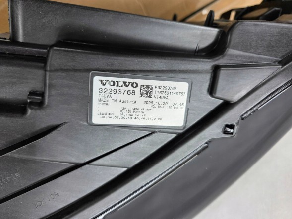 Volvo OE SPP16667 VOLVO XC40 LIFT USA АМЕРИКА ФАРА ПЕРЕДНЯ ПРАВА FULL LED BASE НОВА 32293768