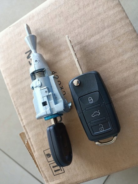 Китай 3B0837207F NOWY LEWY ZAMEK WKŁADKA ZAMKA DO DRZWI LEWYCH VW GOLF 5 V JETTA III GOLF 5+ ЛІВИЙ ЗАМОК ВСТАВКА ЗАМКА ДЛЯ ЛІВИХ ДВЕРЕЙ VW ГОЛЬФ 5 V JETTA III ГОЛЬФ 5+