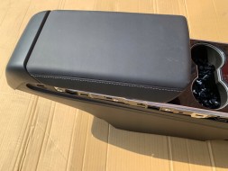 Китай 1582886-00-B. 158288600B. 1087900-00-E 108790000E 1087900-00-I ТУНЕЛЬ ЦЕНТРАЛЬНИЙ ПІДЛОКІТНИК ШКІРА ТЕСЛА МОДЕЛЬ 3