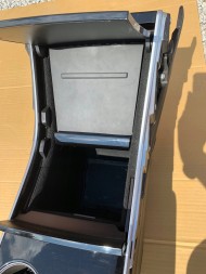 Китай 1582886-00-B. 158288600B. 1087900-00-E 108790000E 1087900-00-I ТУНЕЛЬ ЦЕНТРАЛЬНИЙ ПІДЛОКІТНИК ШКІРА ТЕСЛА МОДЕЛЬ 3