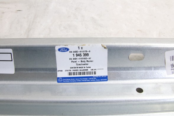 Ford OE uz18255 mhmTEL: 886283293 Поріг обшивки боковий Правий зсувні двері Оригінал Ford Transit Фургон mk8 VIII