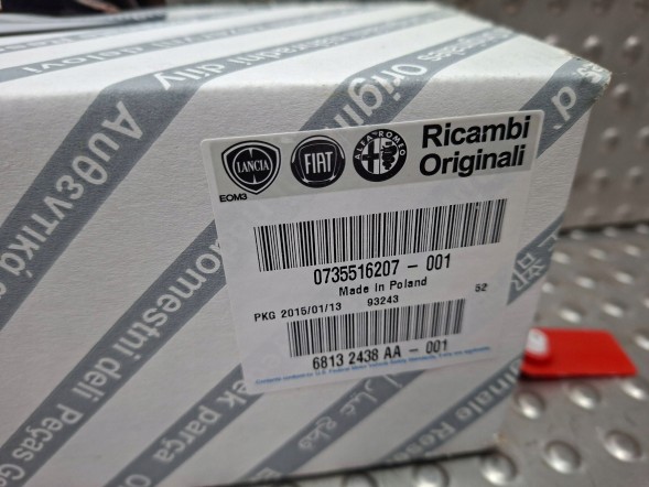 Fiat OE S26337862 ХРОМОВАНА НАКЛАДКА КЛАПАНА 0735516207 FIAT 500 2007-