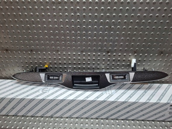Fiat OE S26337862 ХРОМОВАНА НАКЛАДКА КЛАПАНА 0735516207 FIAT 500 2007-