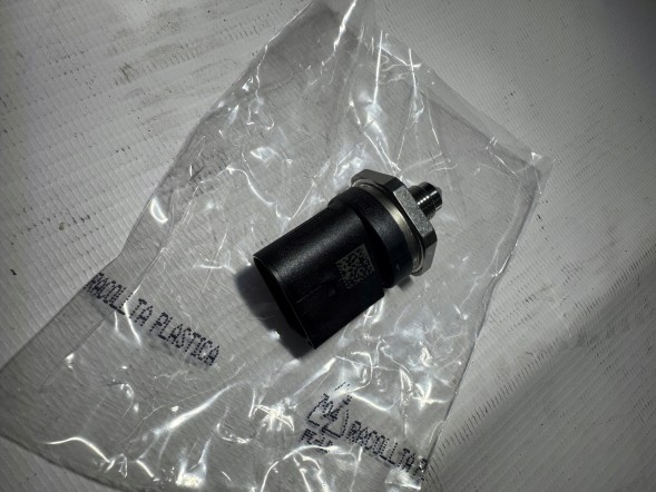 Bosch 0 261 545 078 Bosch 0 261 545 078 датчик, тиск палива