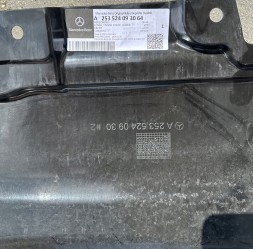 Mercedes-Benz OE OSLONA DOLNA POD ZDERZAK PRZOD PRZEDNIA MERCEDES GLC W253 ORYGINAL NOWA 2535240930 ОСЛОН НИЖНІЙ ПІД БАМПЕР ПЕРЕДНІЙ MERCEDES GLC W253 ОМ НОВИЙ 2535240930